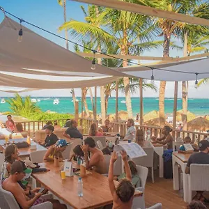 Aventura Playa Los Corales Hotel