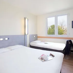 ** Hotel Ibis Budget Paluds Agora Francia