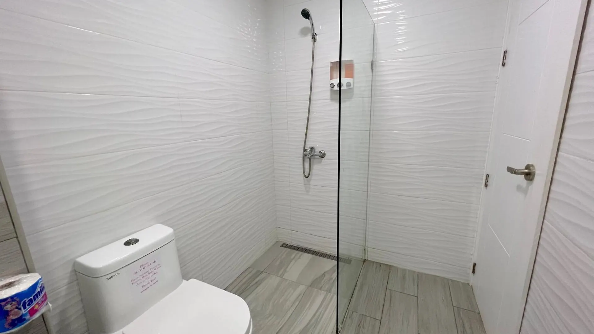Vacation Studios With Rooftop Pool, Beach Club, Restaurants - Playa Los Corales Punta Cana Hotel