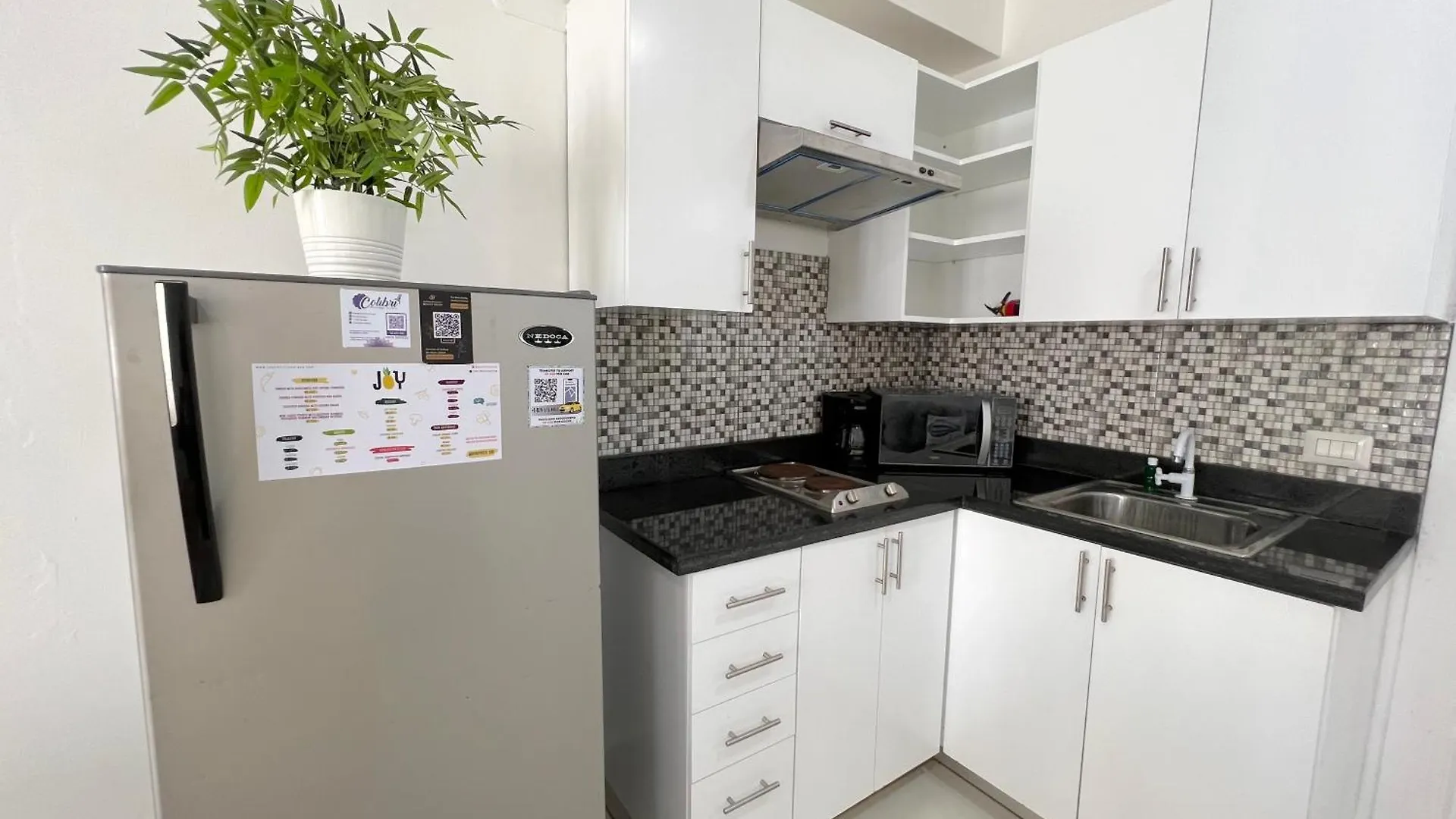 Vacation Studios With Rooftop Pool, Beach Club, Restaurants - Playa Los Corales Punta Cana 5*,