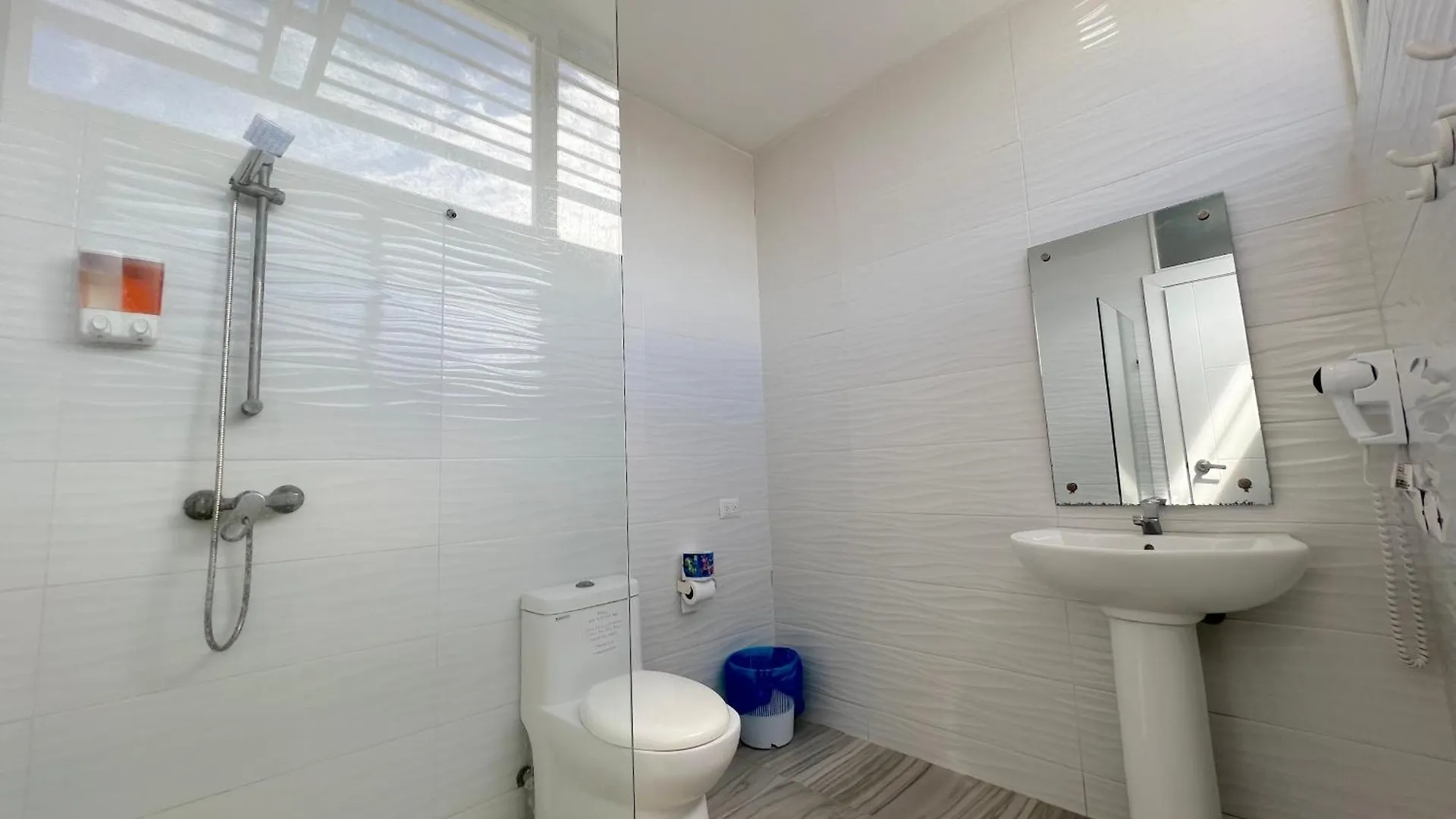 Vacation Studios With Rooftop Pool, Beach Club, Restaurants - Playa Los Corales Punta Cana 5*,