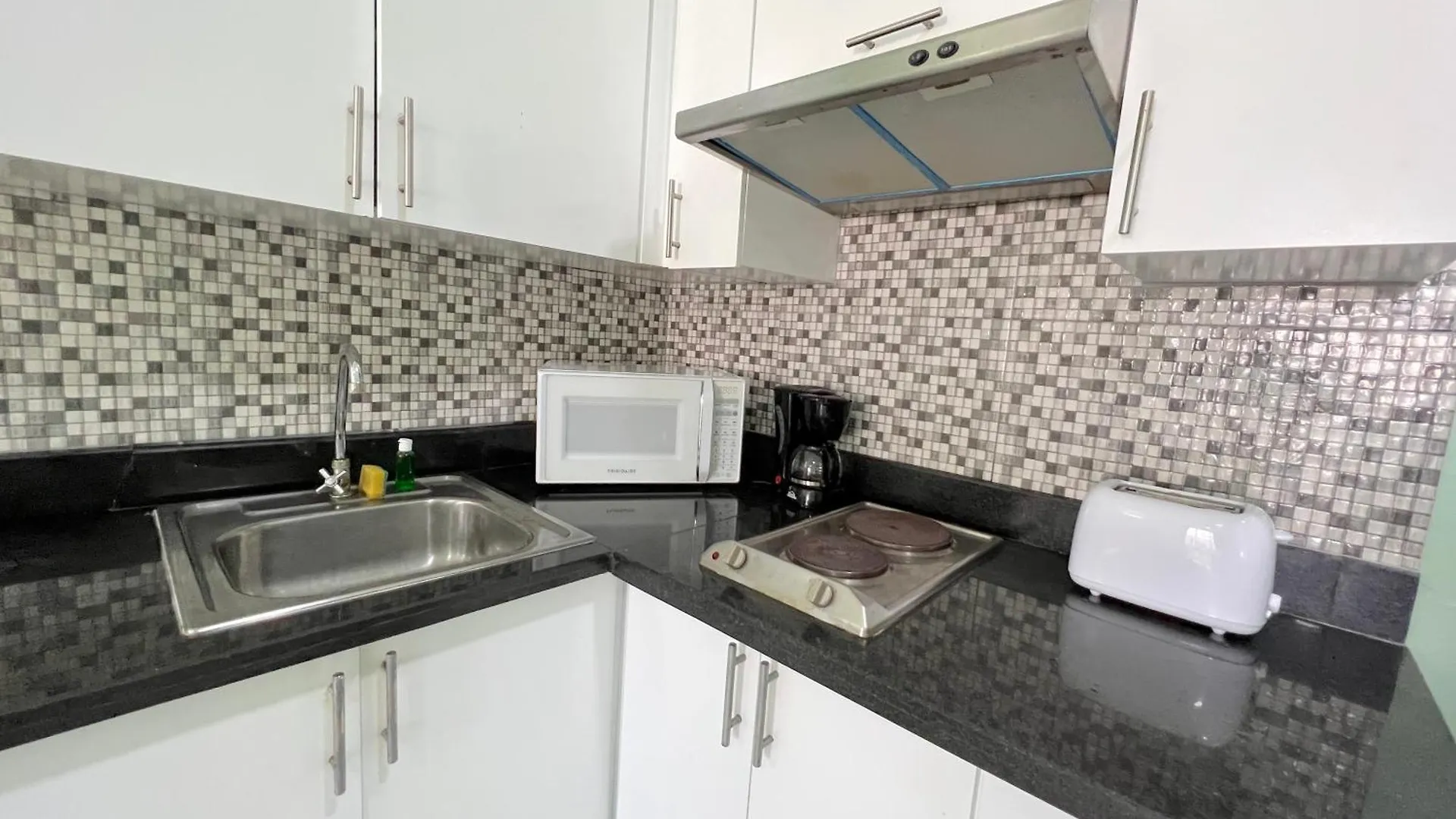 Vacation Studios With Rooftop Pool, Beach Club, Restaurants - Playa Los Corales Punta Cana República Dominicana