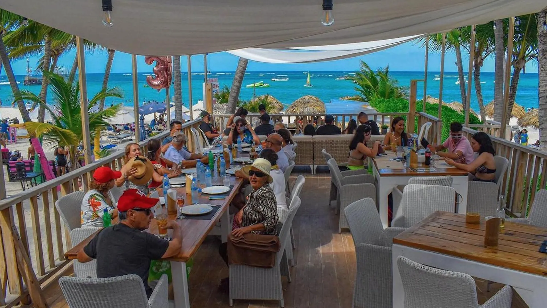 Vacation Studios With Rooftop Pool, Beach Club, Restaurants - Playa Los Corales Punta Cana Hotel