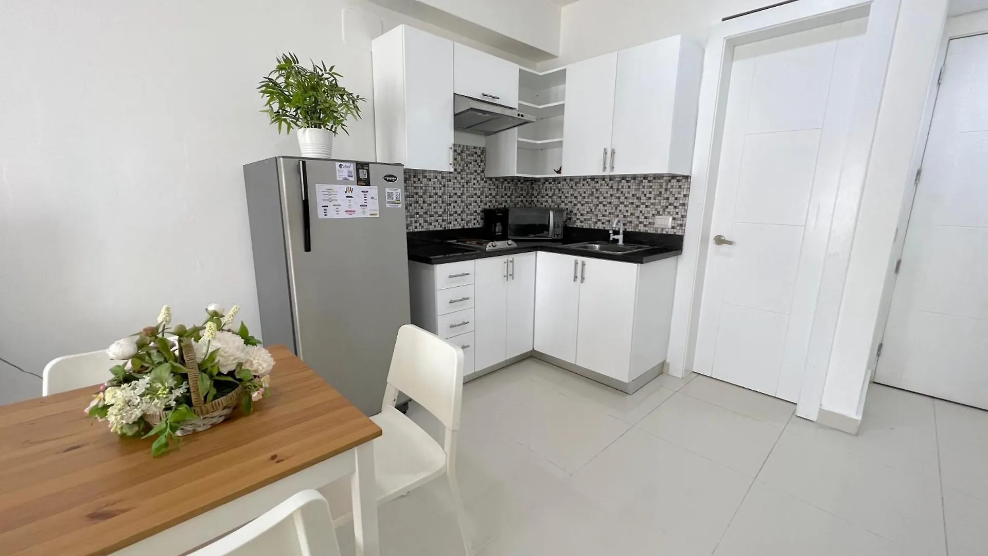 Hotel Vacation Studios With Rooftop Pool, Beach Club, Restaurants - Playa Los Corales Punta Cana